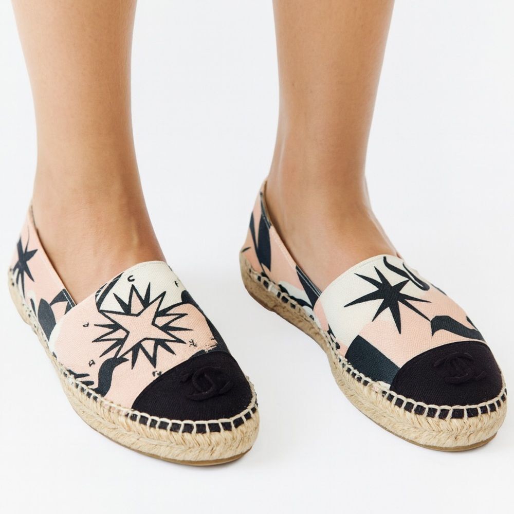 CHANEL La Pausa Ecru Star Print Canvas Cap Toe CC Logo Espadrilles Size …